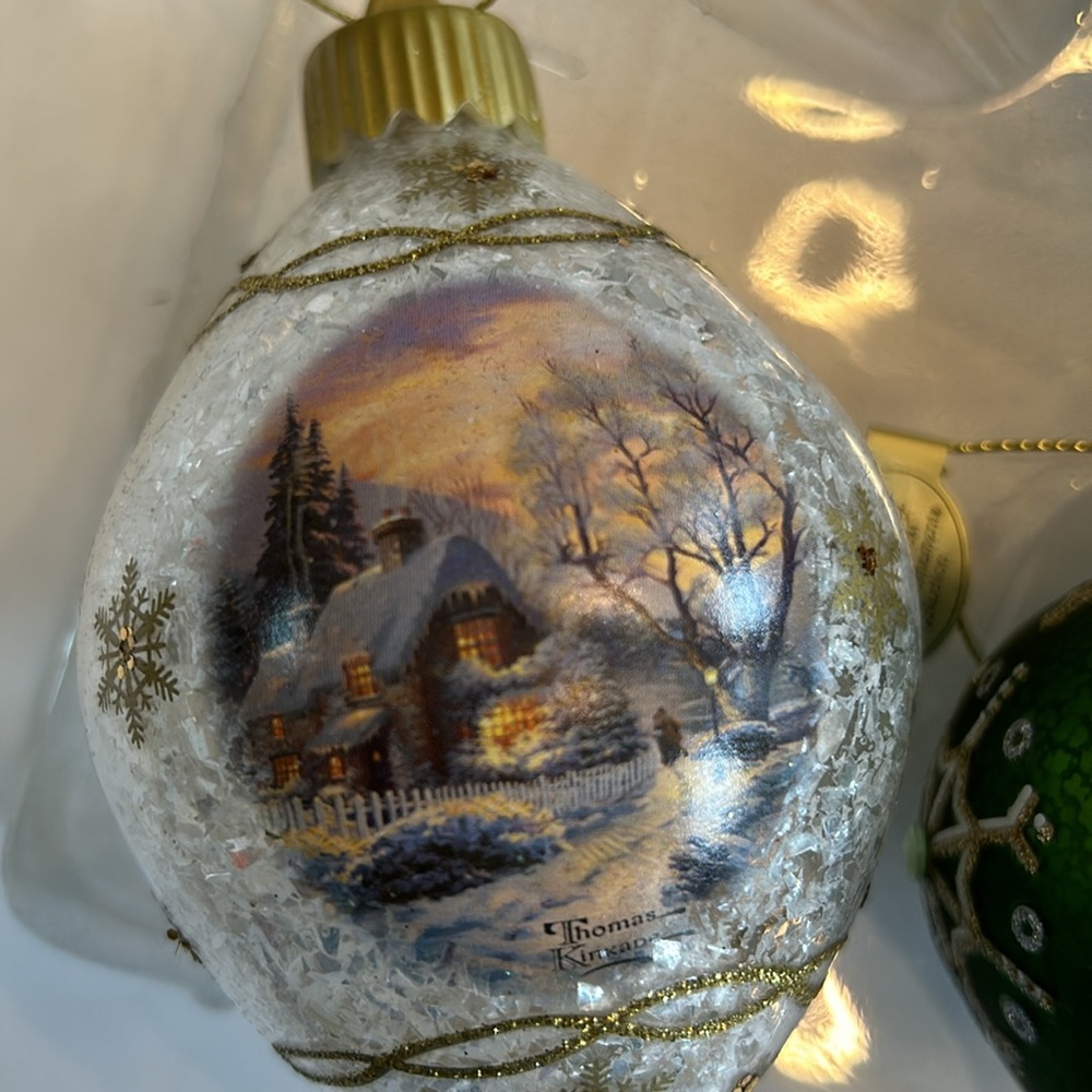 NWT VTG set of 7, Thomas Kinkade” luminary glass ornaments - Picture 7 of 12